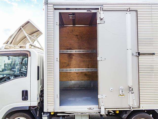 Isuzu Elf 12
