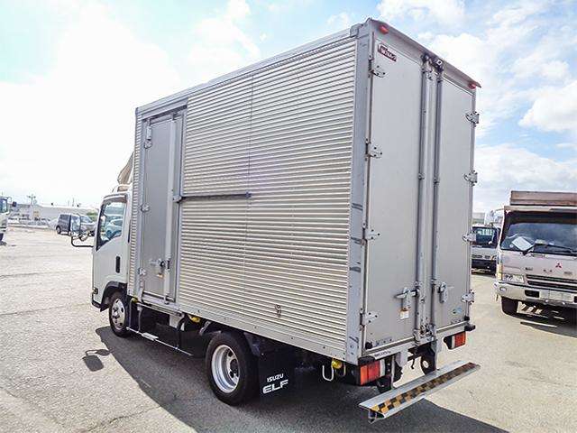 Isuzu Elf 5