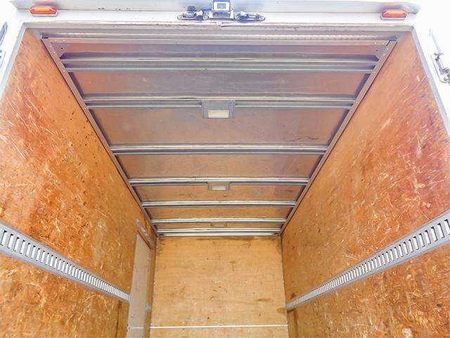 Isuzu Elf 10