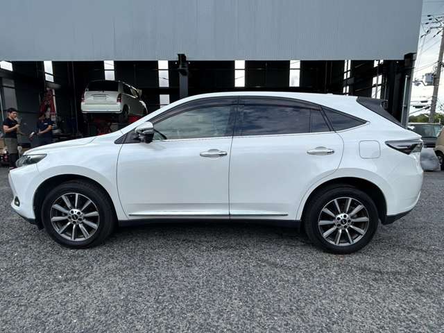 Toyota Harrier 8