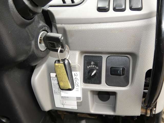 Mitsubishi Fuso Canter 12