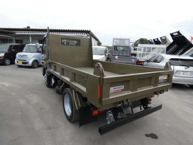 Mitsubishi Fuso Canter 7