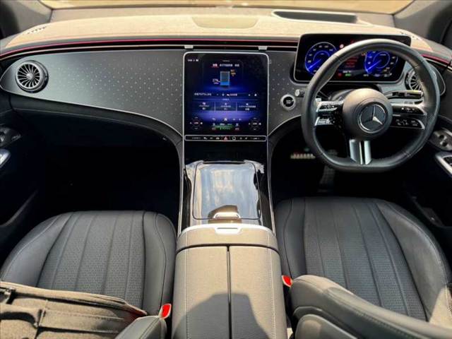 Mercedes-Benz EQE SUV 2