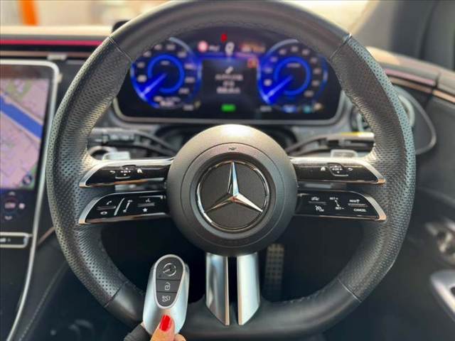 Mercedes-Benz EQE SUV 5