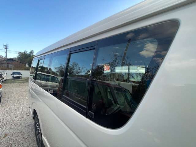 Toyota Hiace 12