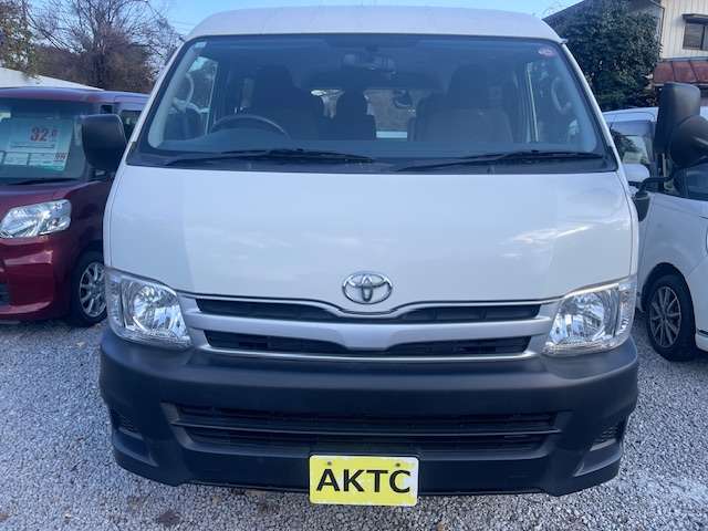 Toyota Hiace 6