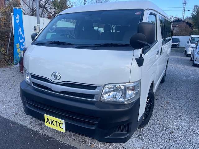 Toyota Hiace 8