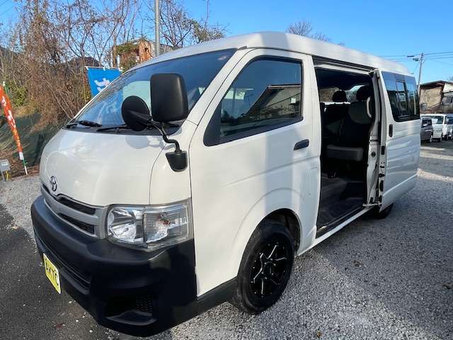 Toyota Hiace 9