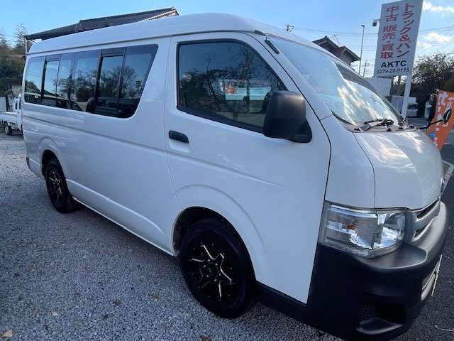 Toyota Hiace 10