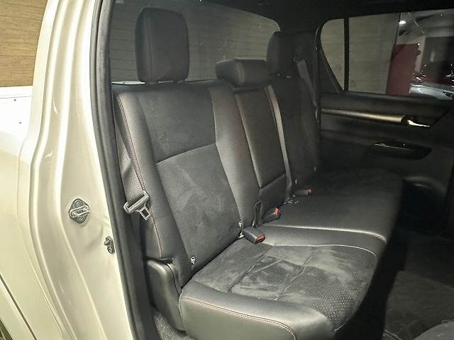 Toyota Hilux 12