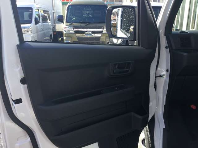 Daihatsu Hijet Cargo 6