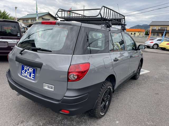 Nissan AD 5