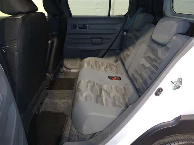 Daihatsu Taft 8