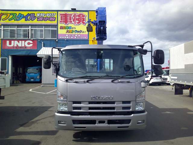 Isuzu Forward 2