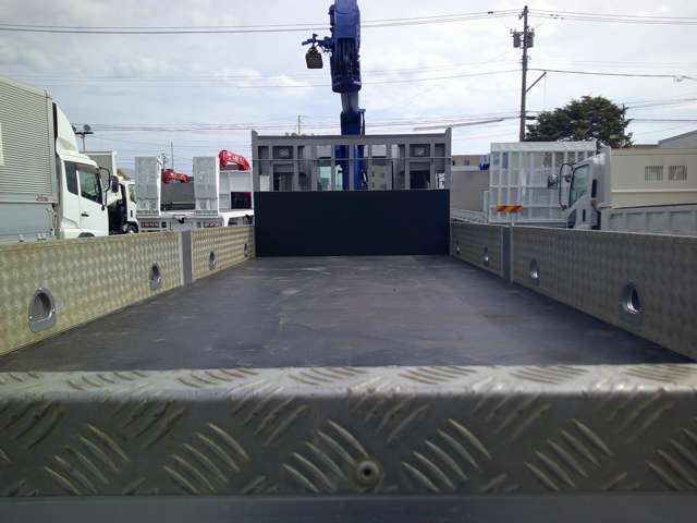 Isuzu Forward 9