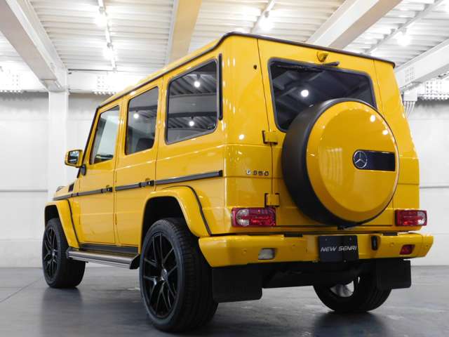 Mercedes-Benz G-Class 2