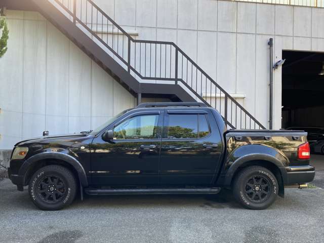 Ford Explorer Sport Trac 11
