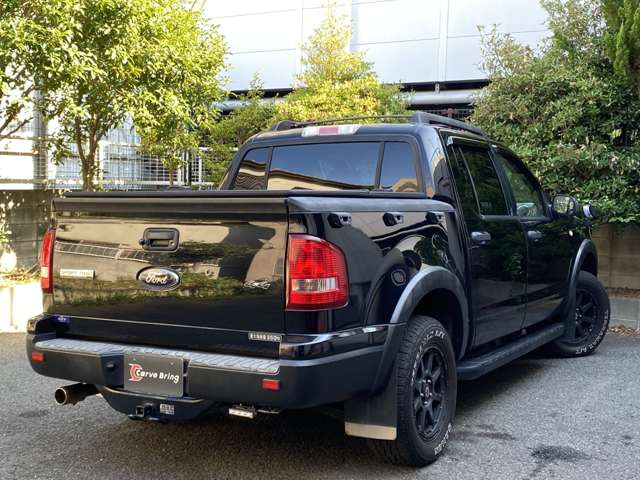 Ford Explorer Sport Trac 7