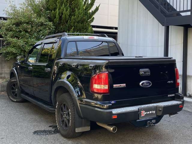 Ford Explorer Sport Trac 9
