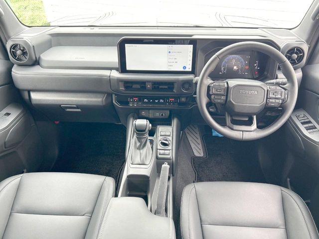 Toyota Land Cruiser FJ 2