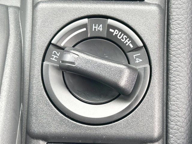Toyota Land Cruiser FJ 3
