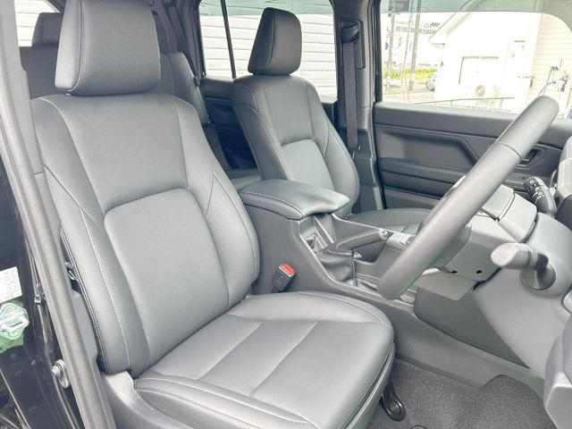 Toyota Land Cruiser FJ 10