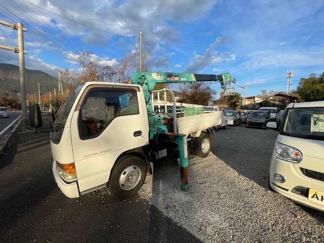 Isuzu Elf 12