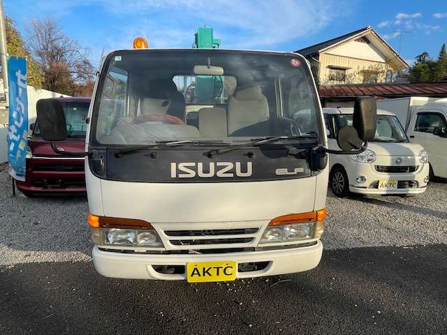Isuzu Elf 7