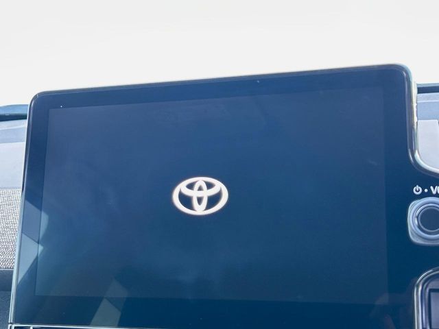 Toyota Sienta 3
