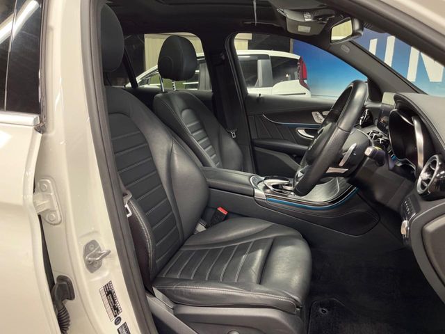 Mercedes-Benz GLC 10
