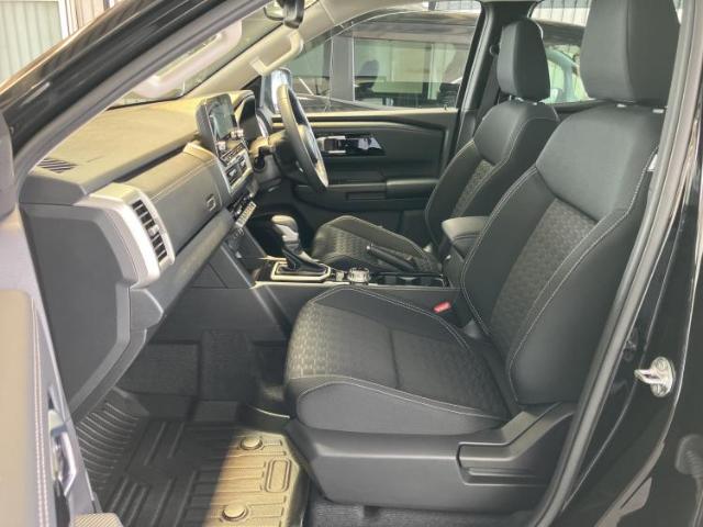 Mitsubishi Triton 8