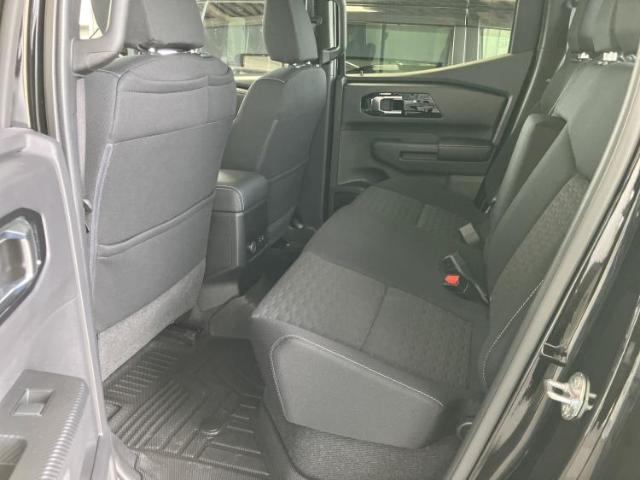 Mitsubishi Triton 9