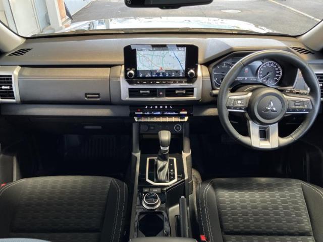 Mitsubishi Triton 10