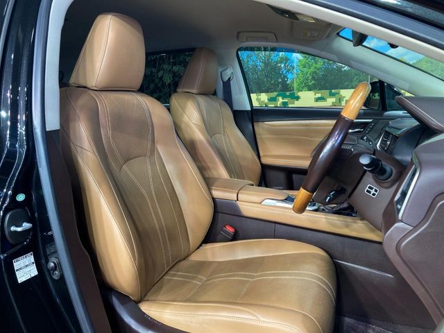 Lexus RX 9