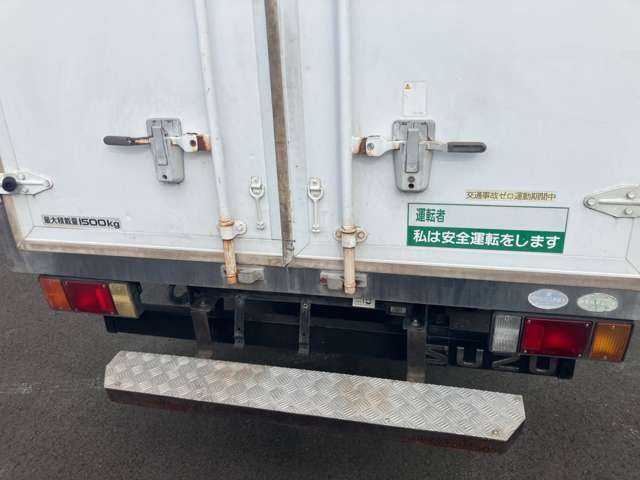 Isuzu Elf 7