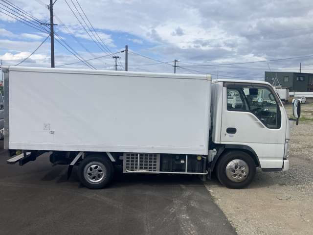 Isuzu Elf 8
