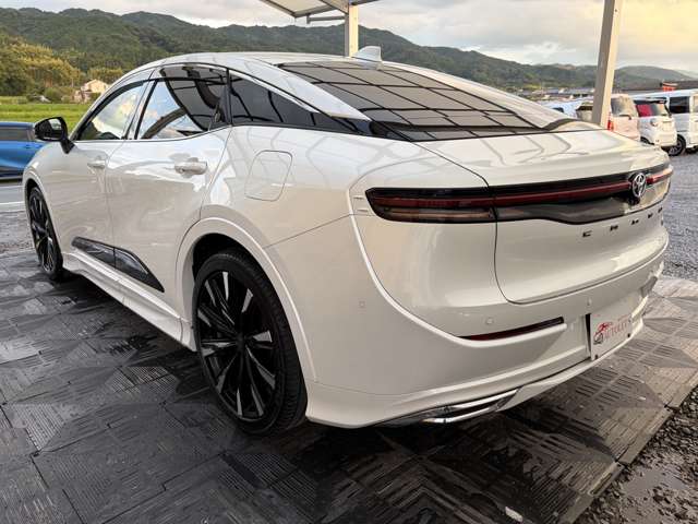 Toyota Crown Crossover 4