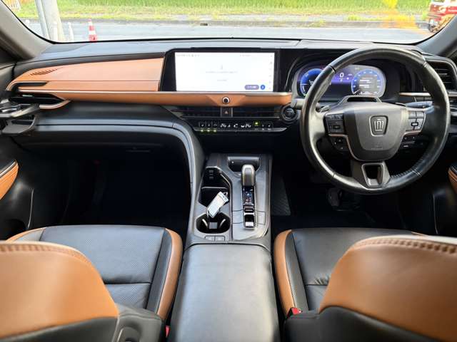 Toyota Crown Crossover 5