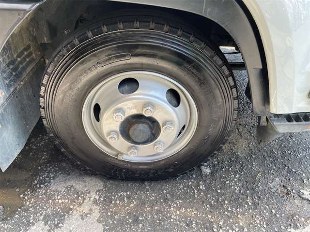 Isuzu Forward 4