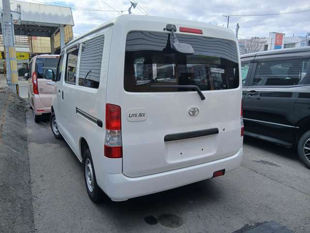 Toyota Light Ace Van 11
