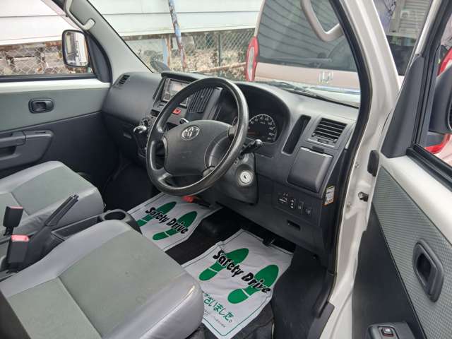 Toyota Light Ace Van 8