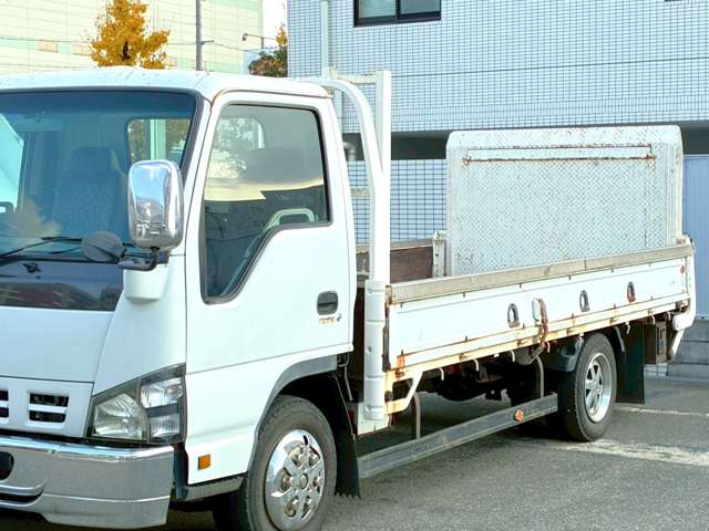Isuzu Elf 12