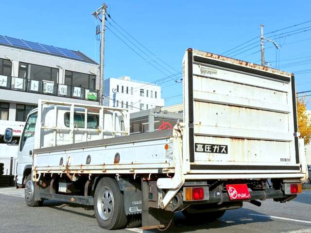 Isuzu Elf 6