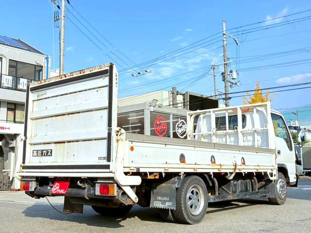 Isuzu Elf 8