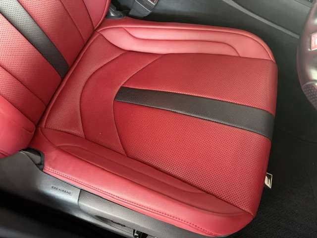 Lexus UX 9