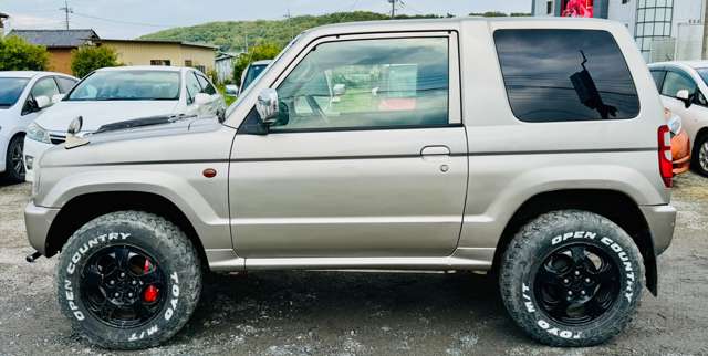 Mitsubishi Pajero Mini 12
