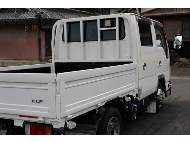 Isuzu Elf 11