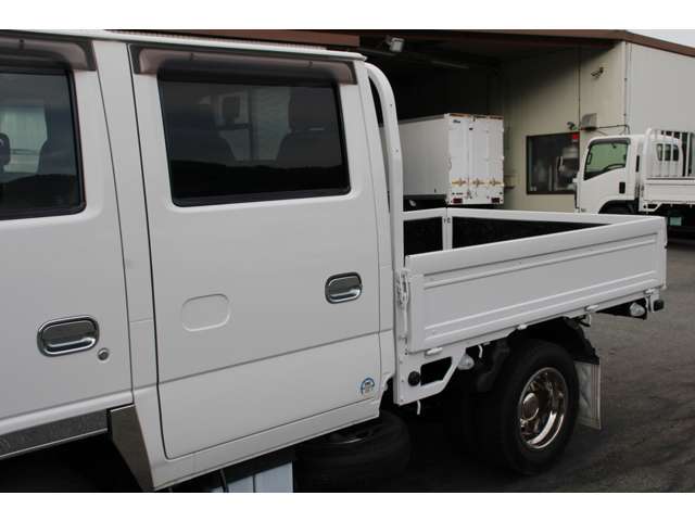 Isuzu Elf 9