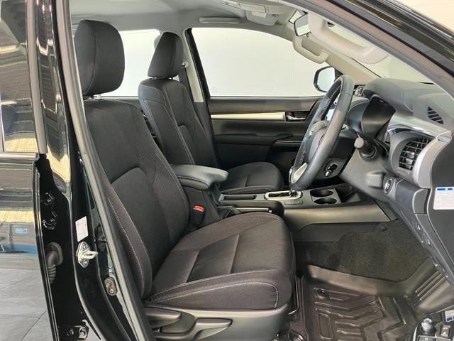 Toyota Hilux 5