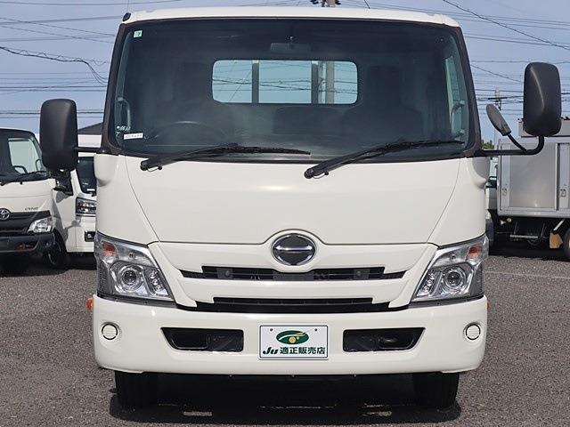 Hino Dutro 3